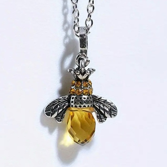 “Amber Abdomen Queen Bee” Faceted Tomenta Bumblebee Honeybee Victorian Necklace - Picture 3 of 16